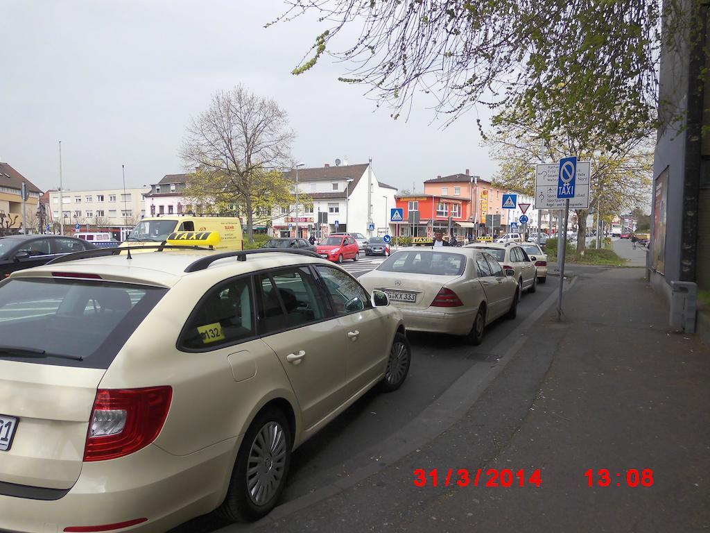 Frankfurt Airport & Fair Apartment Kelsterbach Room photo